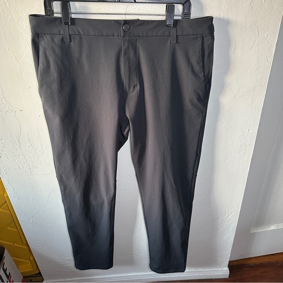 36”x28” Lululemon size 34 Men’s ABC Trouser Warpstreme Color Dk Gray MSRP$128 - Picture 1 of 13